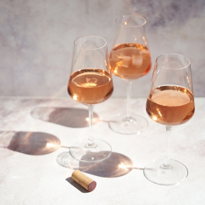 Drinks shot of iced beverages in glasses. By Nick van der Touw.