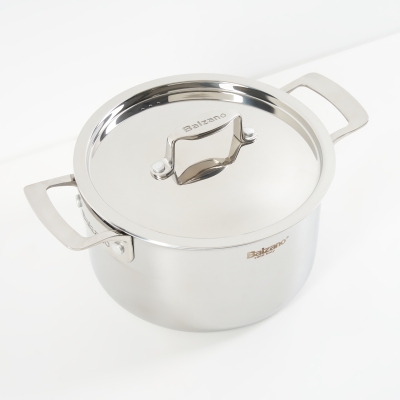 Product shot of a Balzano stainless casserole pot. By Nick van der Touw.